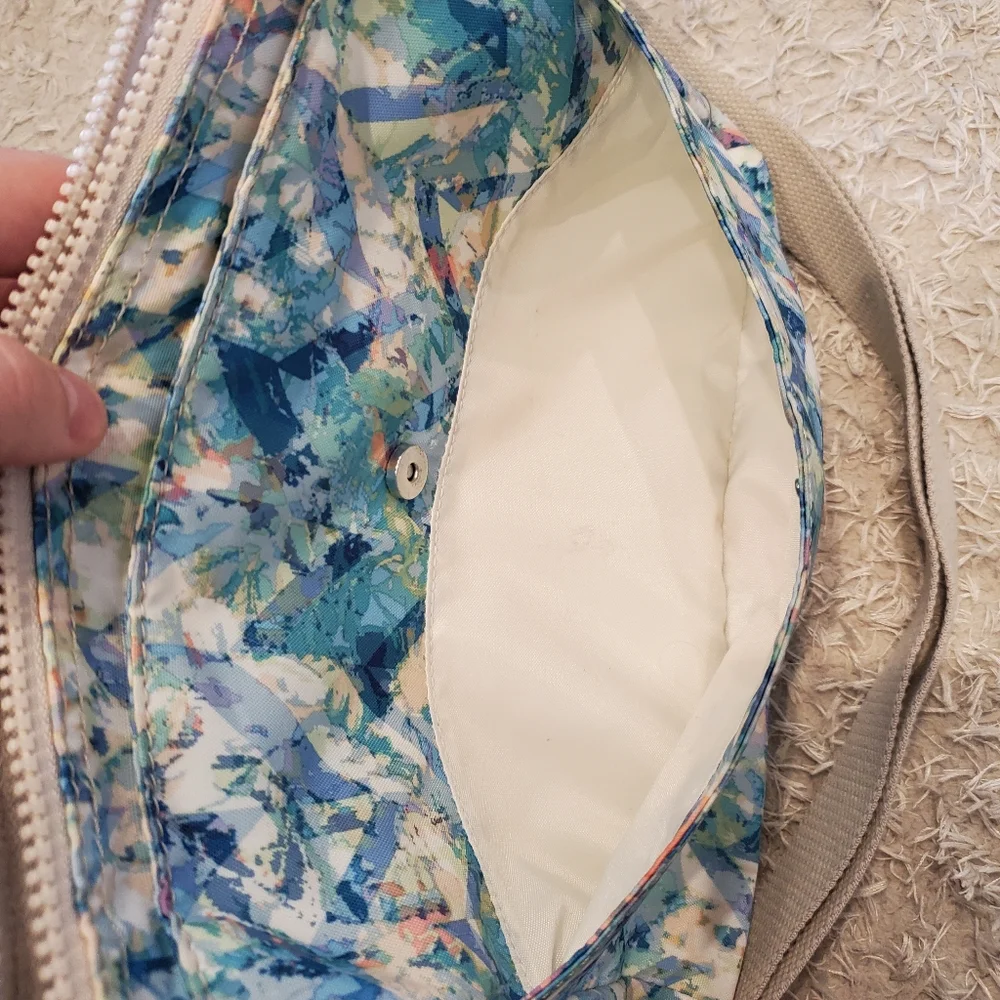 Kipling crossbody